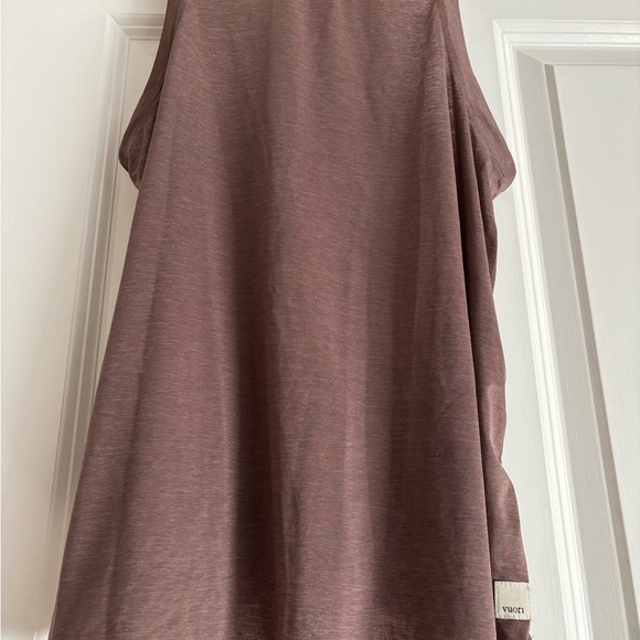 Vuori - Razorback Tank - Picture 2 of 6